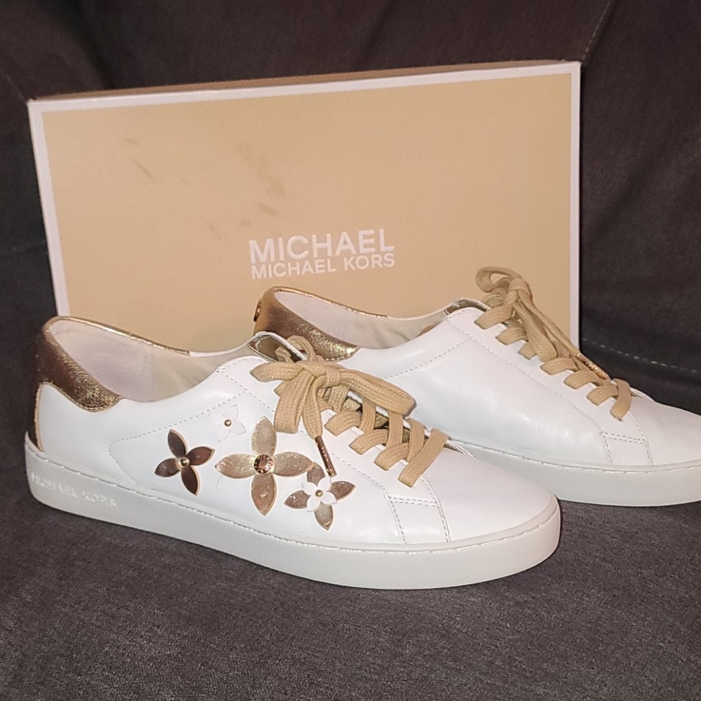 Michael Kors size 10